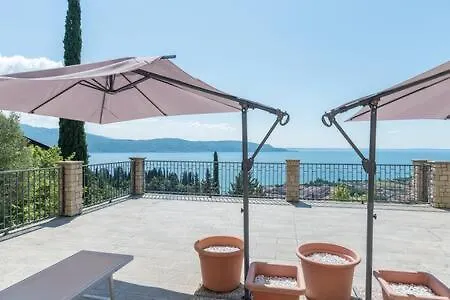 Virgilio Apartment *